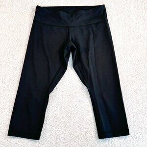Lululemon Womens Black Capri Cropped Leggings Activewear Yoga Size 8 Comfy 19"